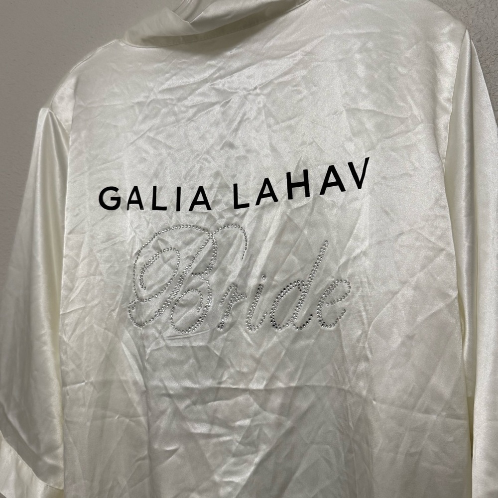 Ivory Bride Satin Robe - Picture 5 of 10